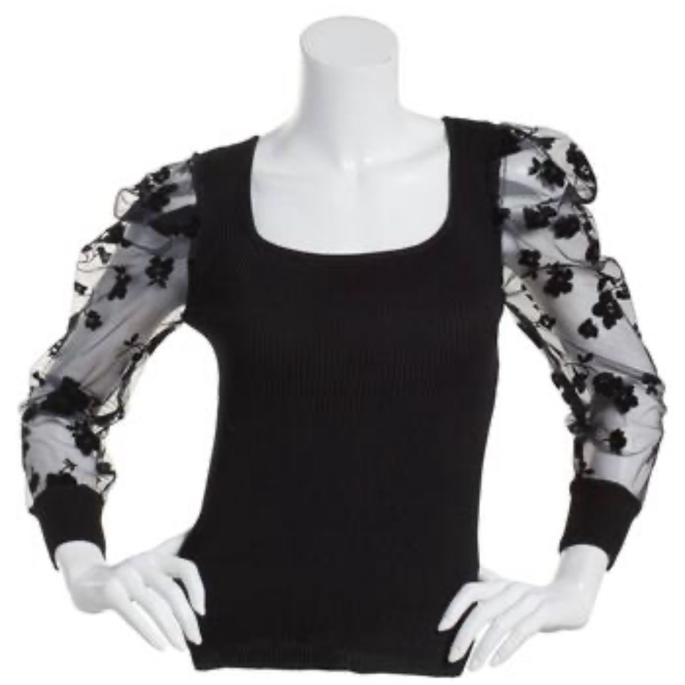 Almost Famous™ Rib Flock Illusion
Sleeve Sweater